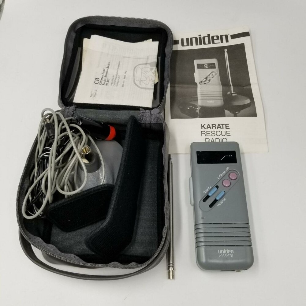 Vintage 1987 Uniden Karate CB Emergency Rescue Radio 40 Channel in Bag
